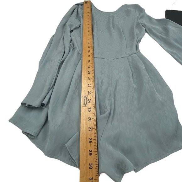 Topshop Gray Blue Flair Sleeve Long Sleeve Cheetah Print Romper size 6 - Picture 4 of 9